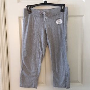 Comfy gray Capri active pants